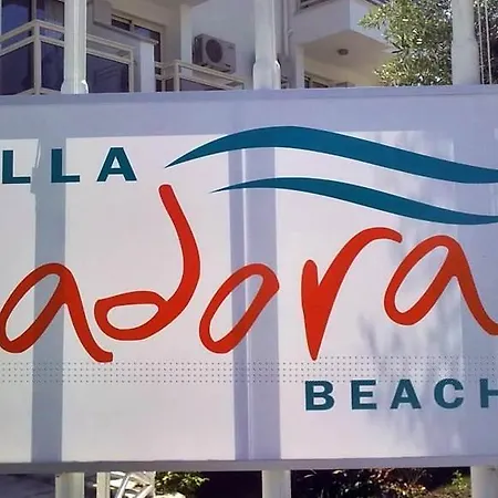 Adora Ξενοδοχείο