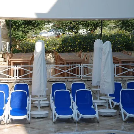 Ξενοδοχείο Adora