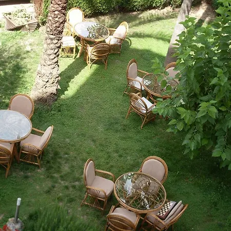 Hotell Adora