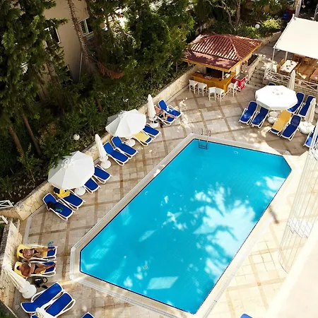 Adora Hotel Side