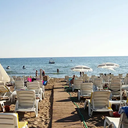 Ξενοδοχείο Adora 3*