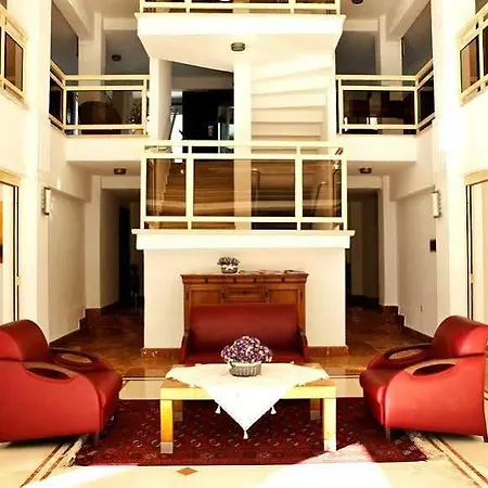 Otel Adora 3*