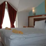 Adora Отель 3*