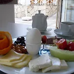 Отель Adora