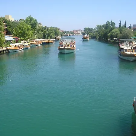Adora Hotel 3*